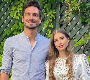 Hermann Hummels son Mats Hummels and daughter-in-law Cathy.